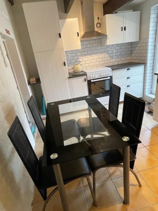 Le Petit Fleur - The Little Flower, Cosy Cottage Saint-Michel-de-Montjoie Екстериор снимка